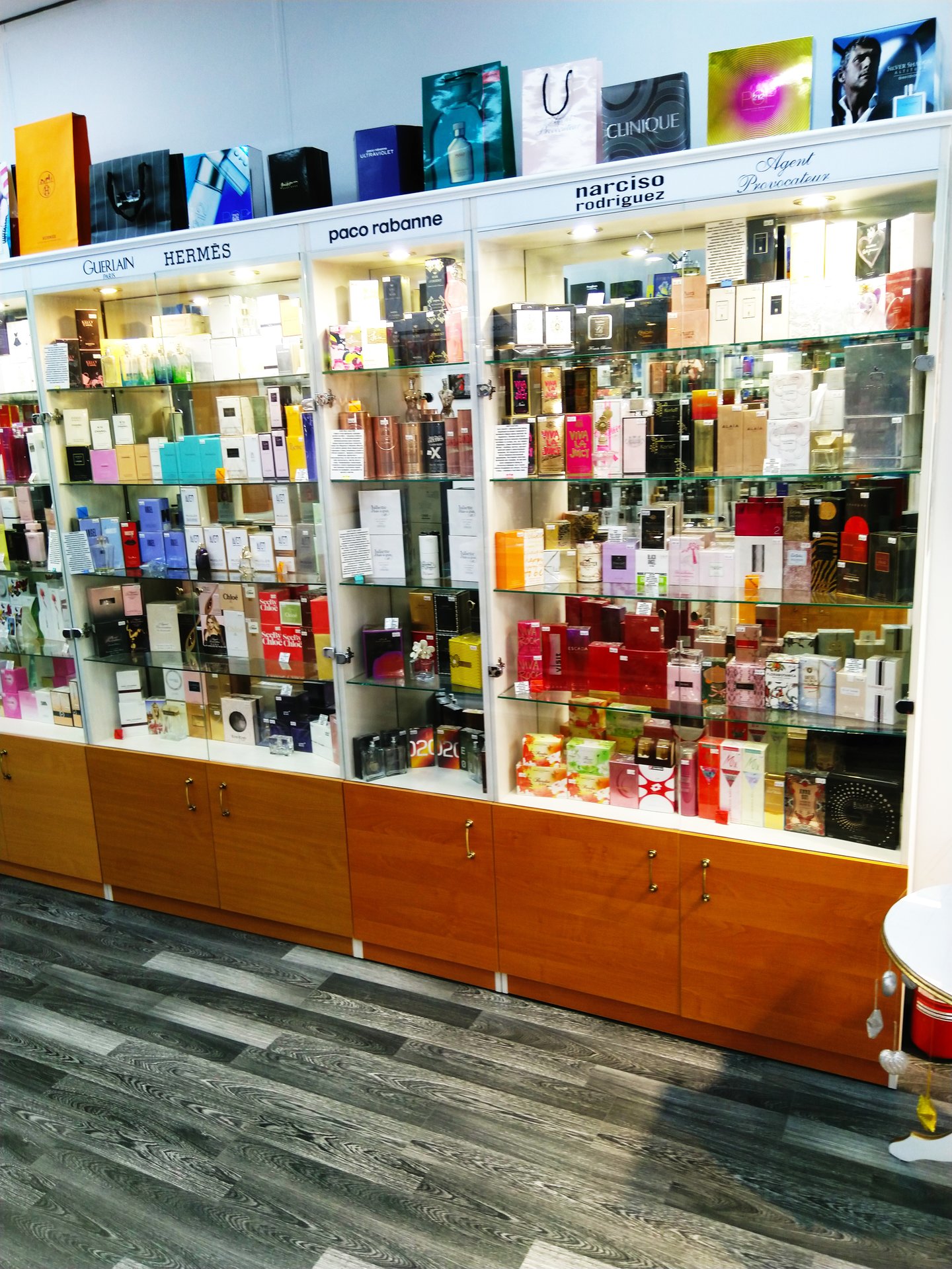 магазин парфюмер 3